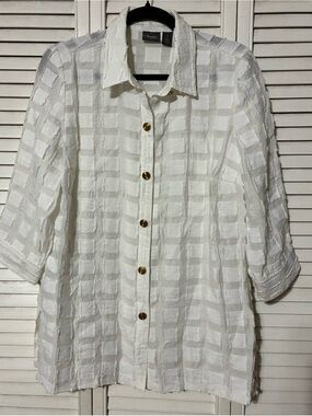 Chico’s Travelers White Textured Check Button-Front Shirt Jacket